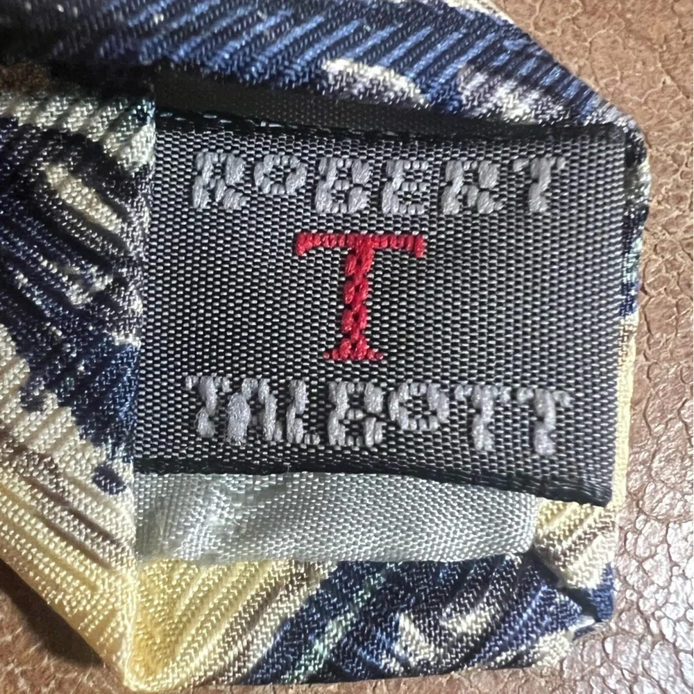 Robert Talbott Paisley Patterned Tie in Blue and Cream